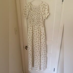 NWT Worth Collective Emilia 100% Cotton Smocked Floral Cream Maxi Dress